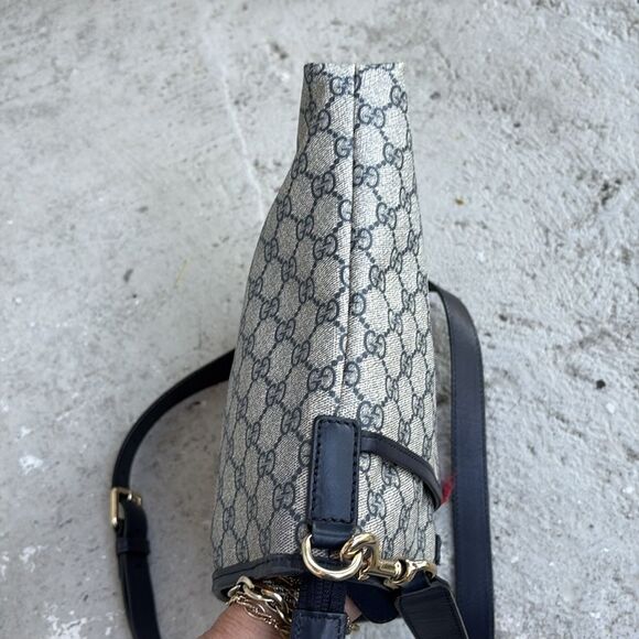 Gucci Sherry line Crossbody Bag - Picture 7 of 13